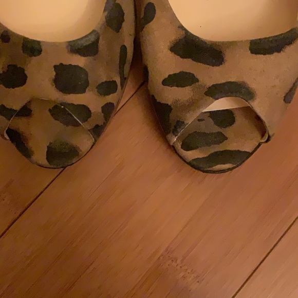 Marc Fisher Leopard Heels - Picture 3 of 6